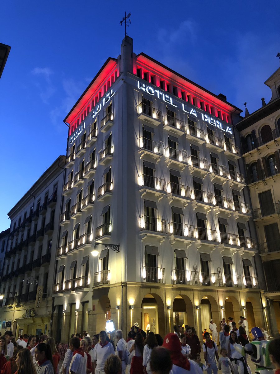 A pocos minutos del pobre de mi les deseamos un feliz fin de fiestas. ¡Viva San Fermín!

#pamplona #SF25