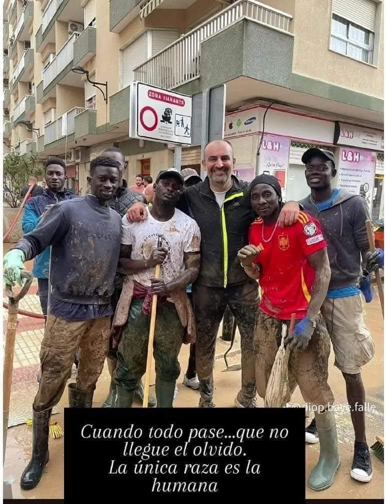 Donde estaba la mierda Nazi para quitar barro en la Dana de Valencia... Miserables cobardes..