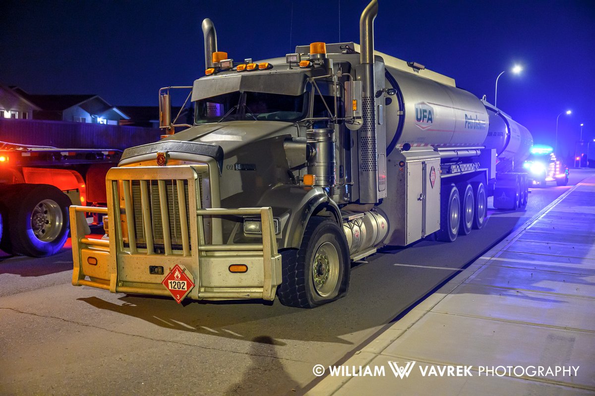 Grande Prairie RCMP and Grande Prairie Police Service respond to stolen semi-truck driving erratically facebook.com/williamvavrekp… #gpab #countyofgp