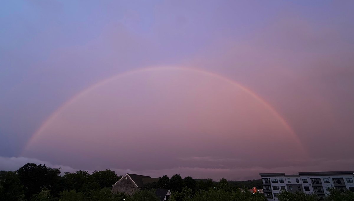 <a href="/stormchaserray/">Ray Leichner⚡️⛈🌪</a> Had a nice rainbow over here
