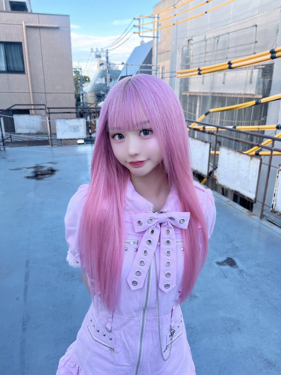 おはようございます🎀
髪の毛染めたよ〜💭