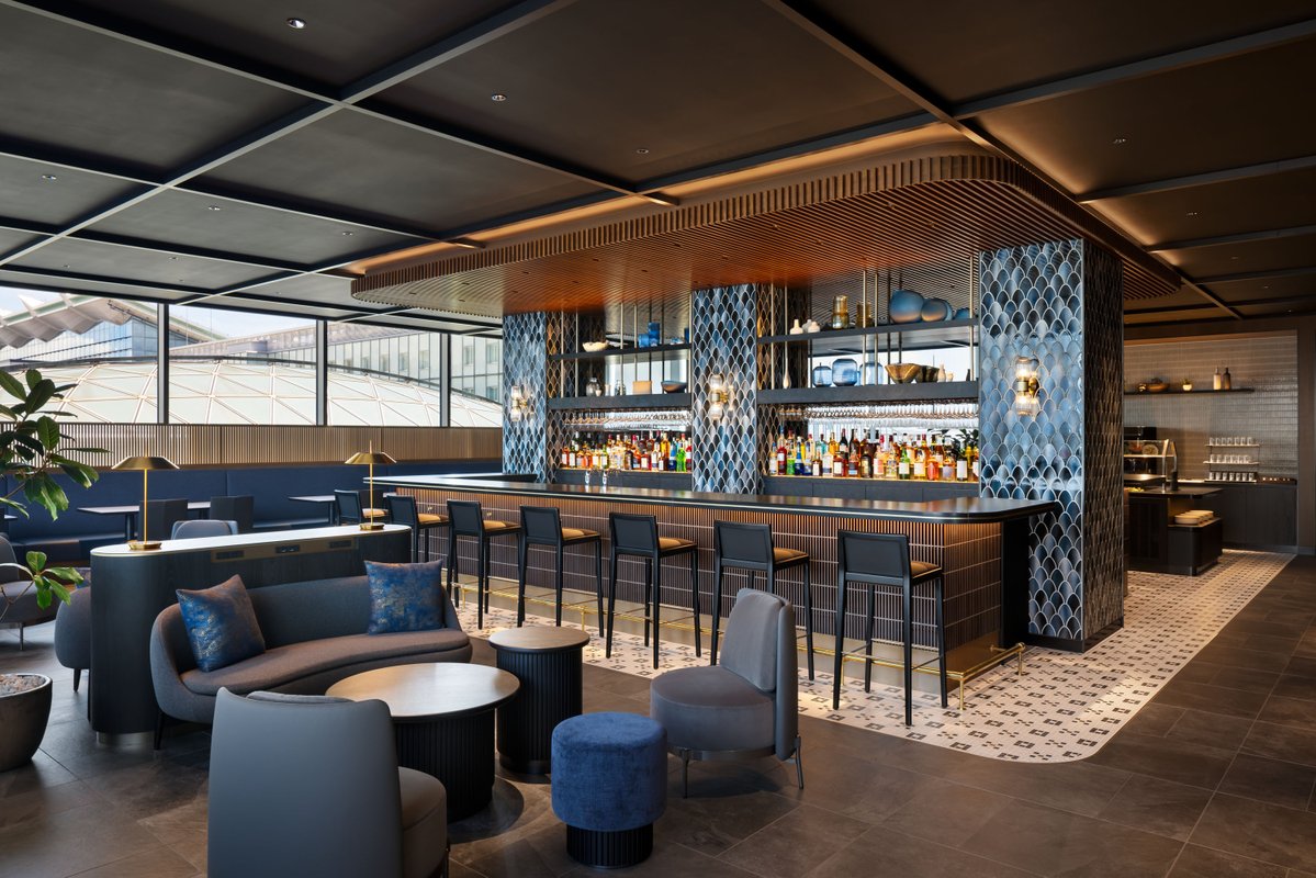 _ZachGriff's tweet image. Finally: @AmericanExpress just unveiled a stunning new Centurion Lounge in Tokyo Haneda.
Looks pretty luxe from the photos. Expect Japanese-inspired dining, meditation rooms and more.
This one definitely looks like it'll be worth a visit.