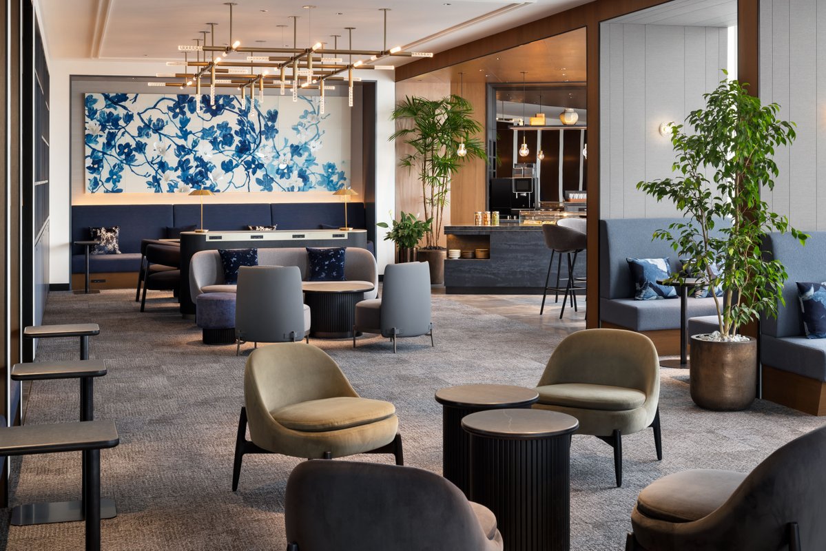 _ZachGriff's tweet image. Finally: @AmericanExpress just unveiled a stunning new Centurion Lounge in Tokyo Haneda.
Looks pretty luxe from the photos. Expect Japanese-inspired dining, meditation rooms and more.
This one definitely looks like it'll be worth a visit.