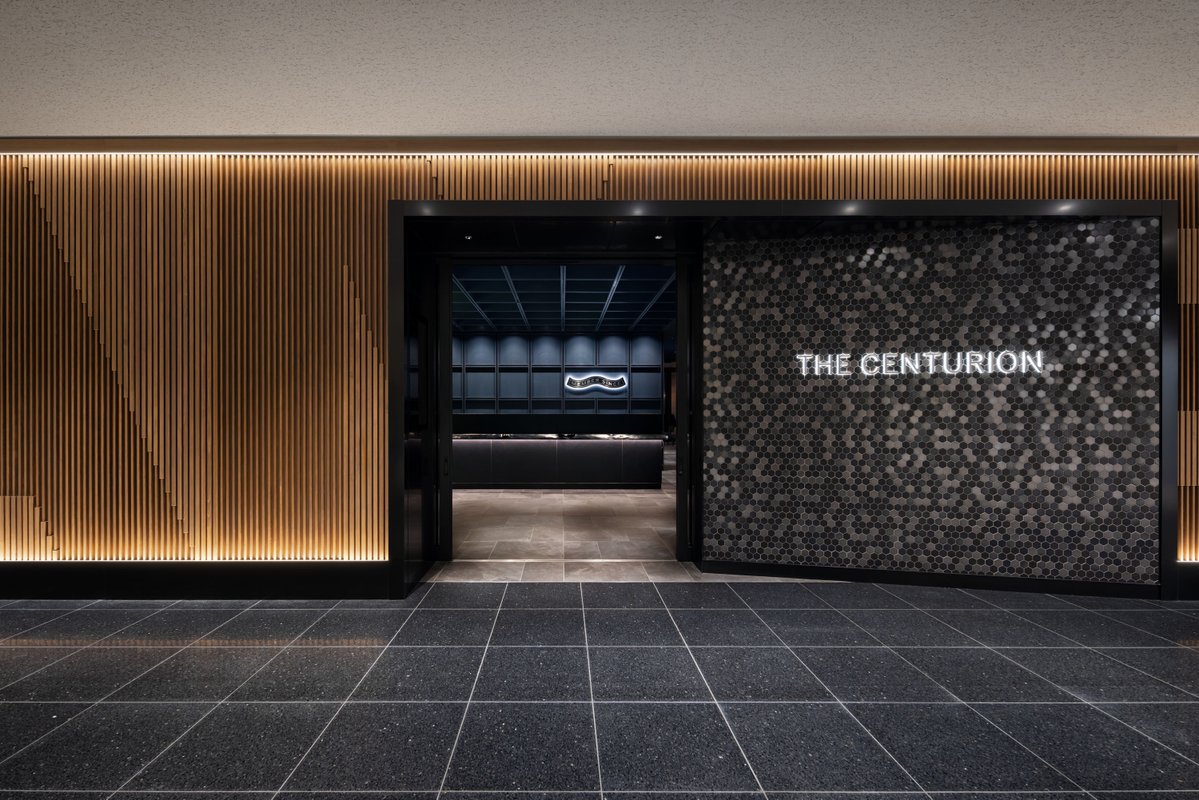 _ZachGriff's tweet image. Finally: @AmericanExpress just unveiled a stunning new Centurion Lounge in Tokyo Haneda.
Looks pretty luxe from the photos. Expect Japanese-inspired dining, meditation rooms and more.
This one definitely looks like it'll be worth a visit.