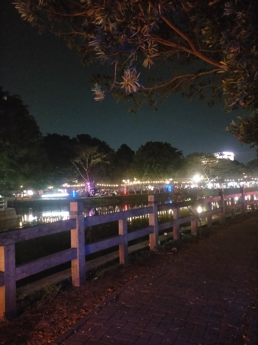 PintuJogja's tweet photo. Embung Langensari: Wisata malam di Jogja dengan kuliner yang asyik. Ada yang pernah kesini? https://t.co/LEZmQ8NEIm