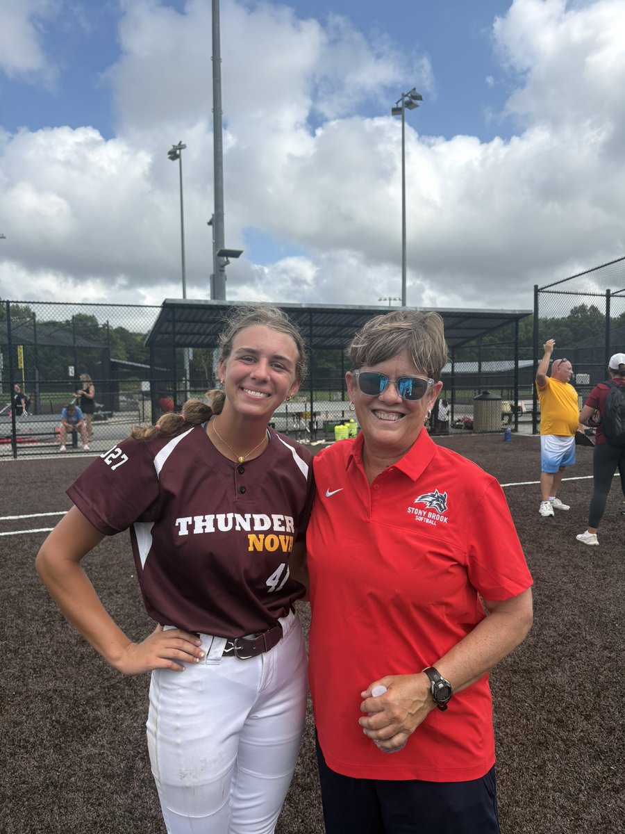 Ashley Robinson tweet media