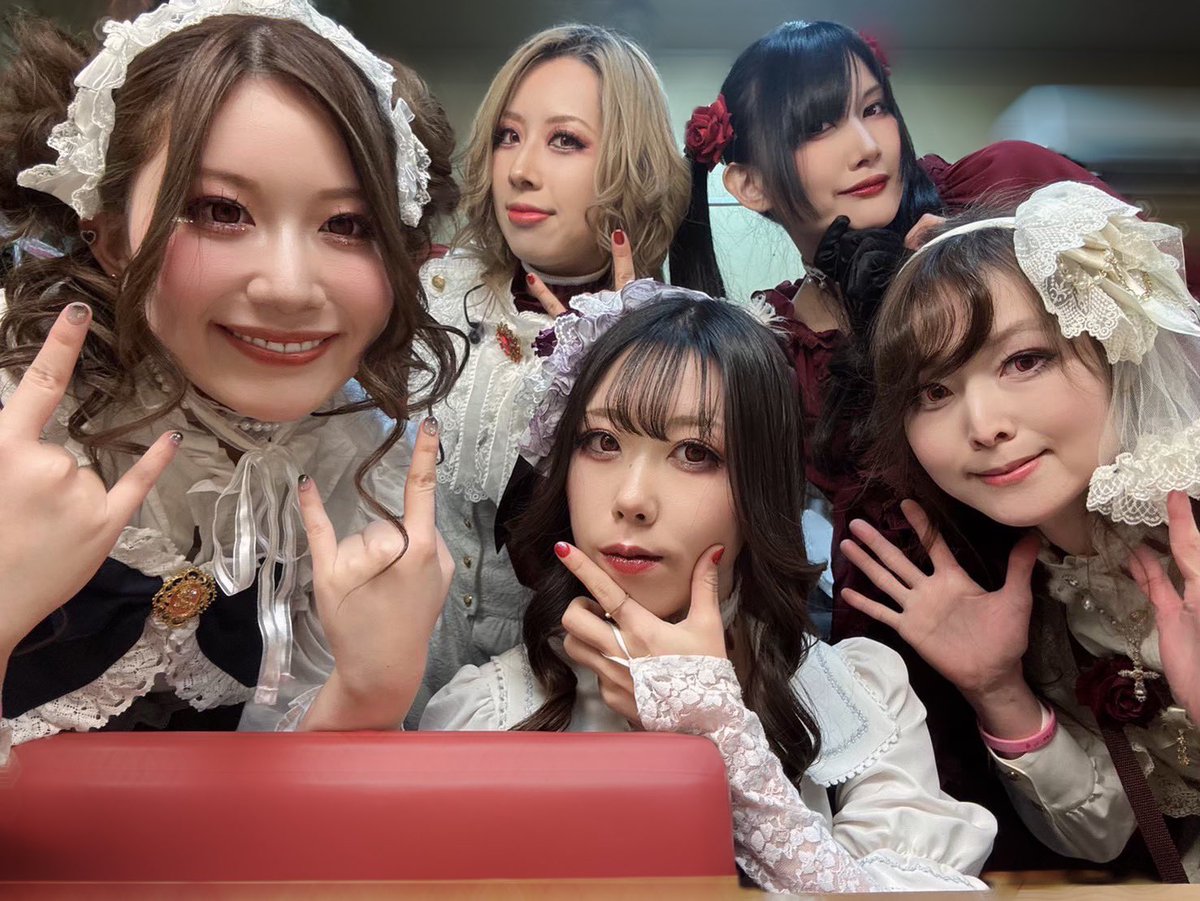 AMAIDANTOUDAI's tweet image. #甘断 ❤️🩹処刑執行まとめ❤️🩹
╲今週💖╱
🩸7/19(土)渋谷CYCLONE
『THE VIOLET 冠』
🩸8/23(土)
新宿ANTIKNOCK
🩸9/20(土)
下北沢サーキットイベント
╲𝑆𝑂𝐿𝐷 𝑂𝑈𝑇!╱
🩸9/27(土)
吉祥寺CRESCENDO
🩸10/3(金)
渋谷音楽堂
🩸10/13(月・祝)
立川サーキットイベント
amaidantoudai-official.com/live/