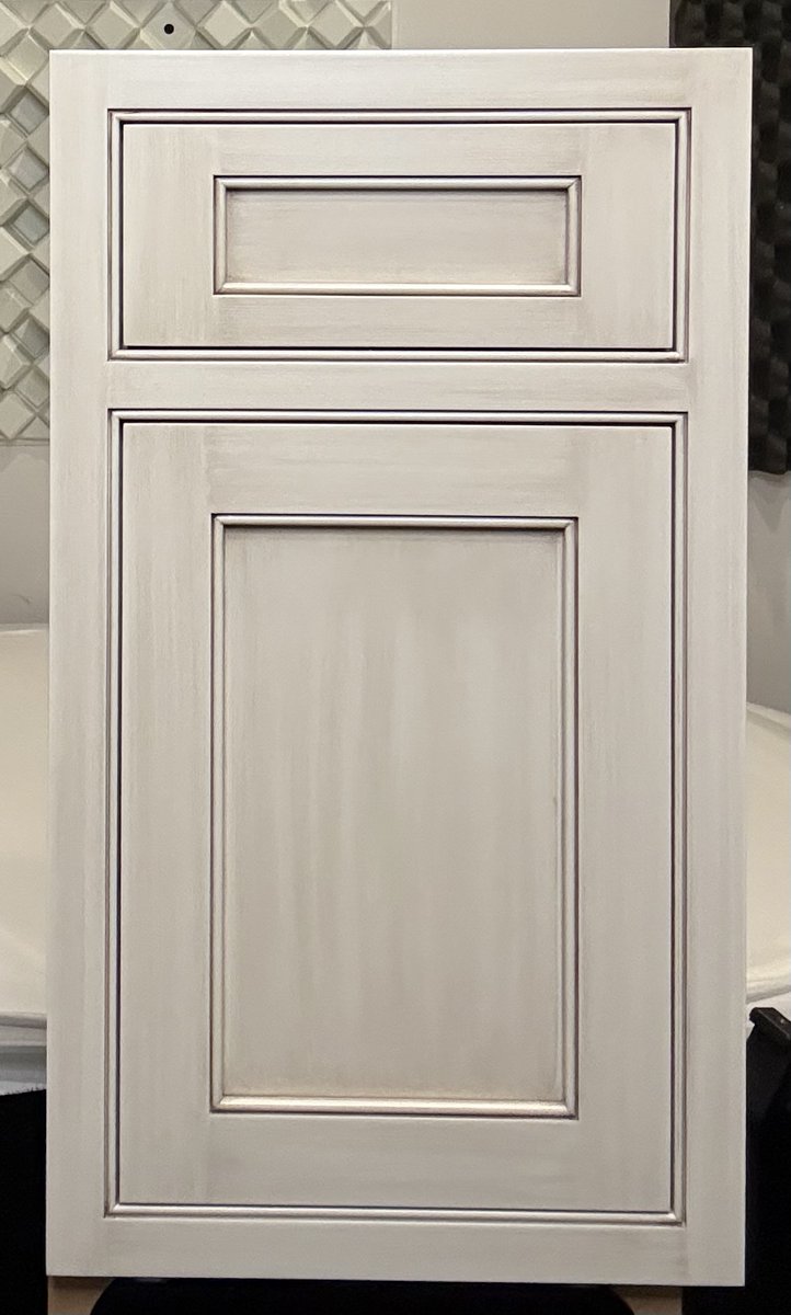 #ThruTheShopTuesday

New Door Style Through The Shop!

Beaded Inset CRP10751 Hybrid
Wood Species: PG Hard Maple
Finish Color: Heritage Angel Wing Low Sheen
Drawer: Beaded Inset CRP10751MMT PO57 Raise

Visit our website for more inspiration! kountrykraft.com

#KountryKraft