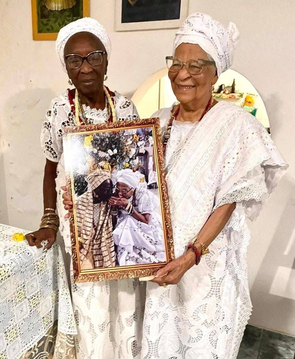 NossosOrixas's tweet photo. Mãe Meninazinha e Mametu Mabeji, rainhas do nosso candomblé! 😍❤️ https://t.co/1cXwsRSr6S