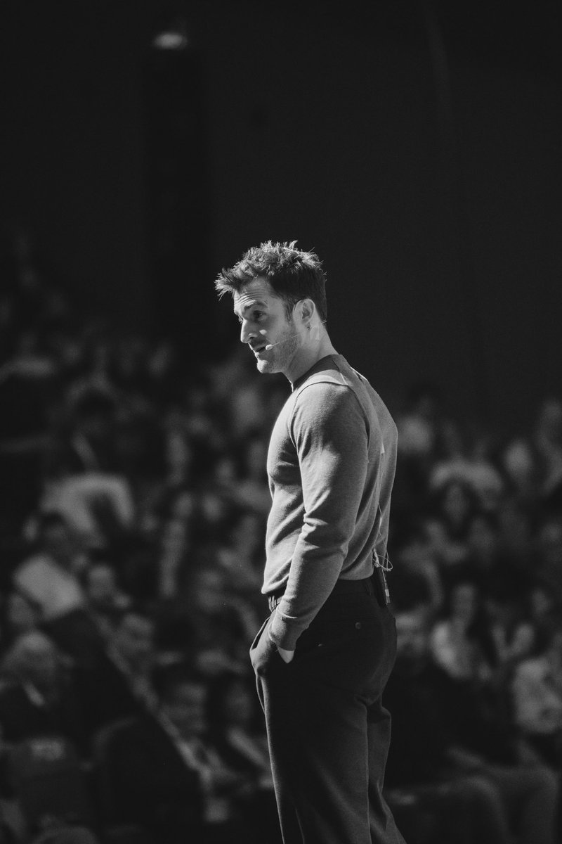 Detrás del escenario sucede una gran cantidad de historias emotivas que nos transforman. Dale un vistazo al detrás cámaras en esta imperdible selección fotográfica. 📸 🤩

#FDIPuebla2025 #EspírituInconforme #backstage