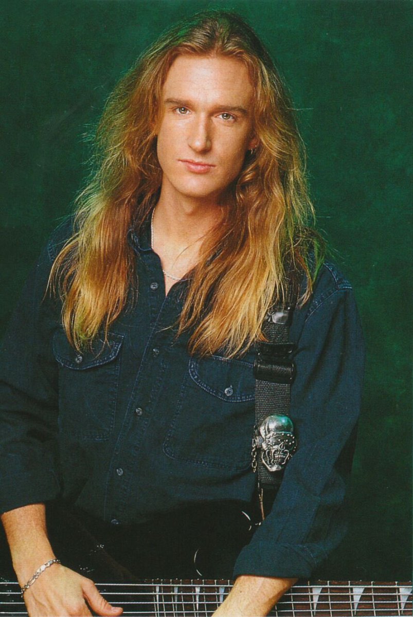 Megadeth's tweet image. 33 years ago, 'Countdown to Extinction' was released, becoming our first double-platinum album. What's your favorite track?