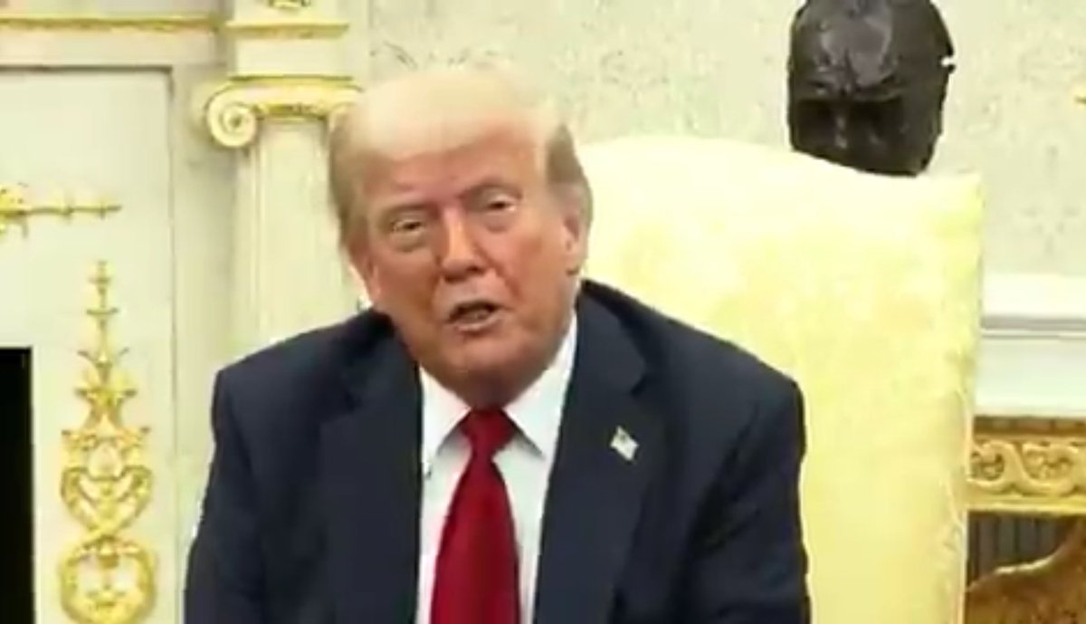 iroasmas's tweet image. melania, she’s got humor. lotta humor. she’s the giggle at a funeral. knows everybody’s disapproval. but you know, i should’ve worshipped her sooner. but if the heavens ever did speak? melania, she’s the last true mouthpiece