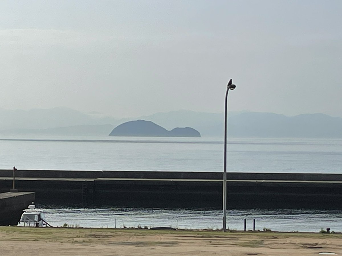 YujiMitani2's tweet image. おはようございます👋😊🍀✨🥤 本日も宜しくお願いします。🙇♂️ 山口県東部は晴れて暑くなりそうです☀️💦 熱中症にご注意されてください。