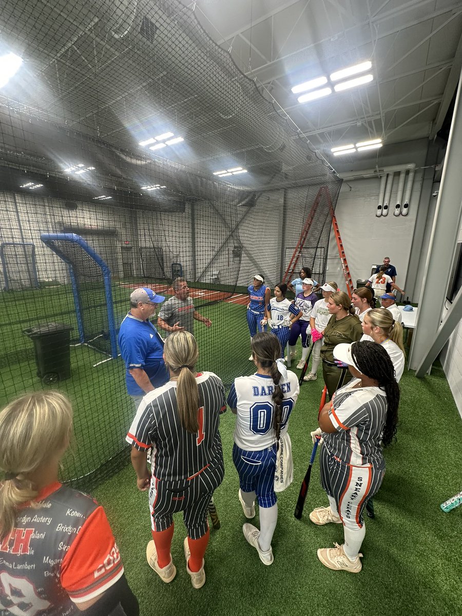 NFAsoftball's tweet image. Coaches dropping some knowledge at the all-star games!!!