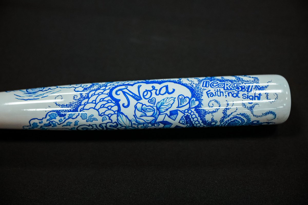 FiresideYankees's tweet image. Aaron Judge's All-Star Game bat includes nods to his daughter, Nora, and his two dogs, Penny and Gus🥹

This is AWESOME.

#Yankees