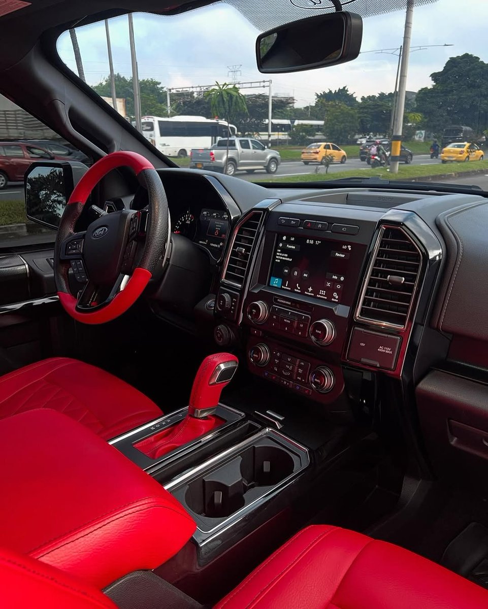 nocarcontext's tweet photo. Ford F-150 Raptor 🩶🩶 https://t.co/uiQbUsPK2f