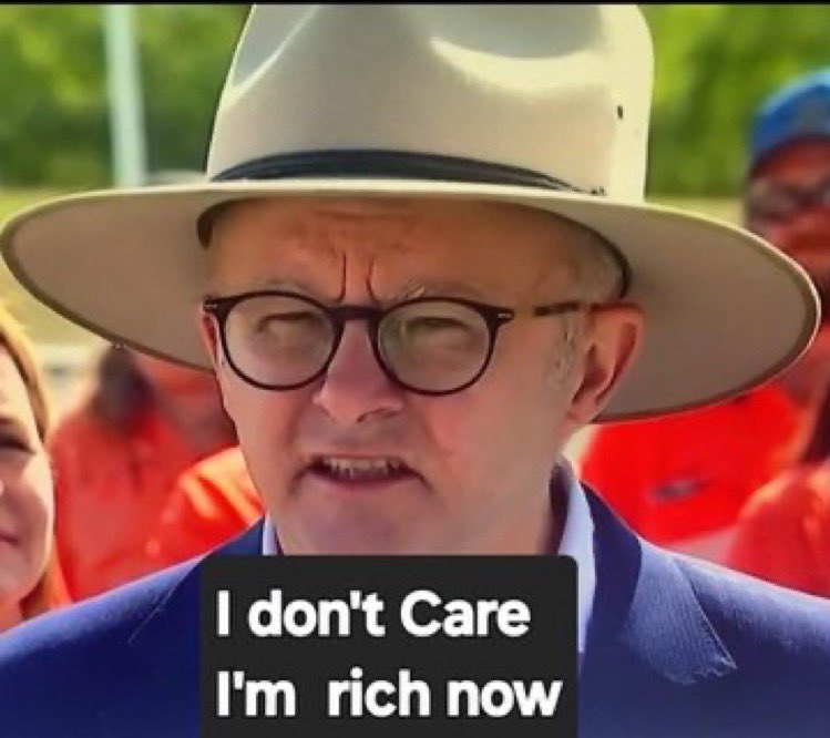 Paul Rowlands (@scepticsinc) on Twitter photo So albos next pwan is decarbonised steel. There had to be another grift for his mates to get another subsidy or grant. The rich get richer and the plebs stay the same. So albos next pwan is decarbonised steel. There had to be another grift for his mates to get another subsidy or grant. The rich get richer and the plebs stay the same.