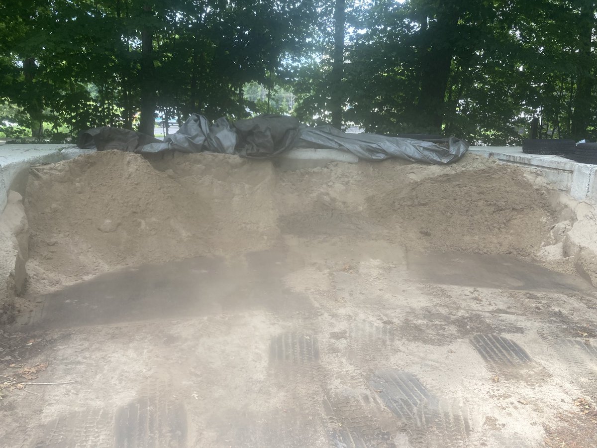David Golembeski (@fdturf) on Twitter photo Second light topdressing application in the last week at NCC <a href="/DunningSandman/">Gilberto Perez</a> Over 2 inches of rain today as of 6:15 pm on Monday. Second light topdressing application in the last week at NCC <a href="/DunningSandman/">Gilberto Perez</a> Over 2 inches of rain today as of 6:15 pm on Monday.