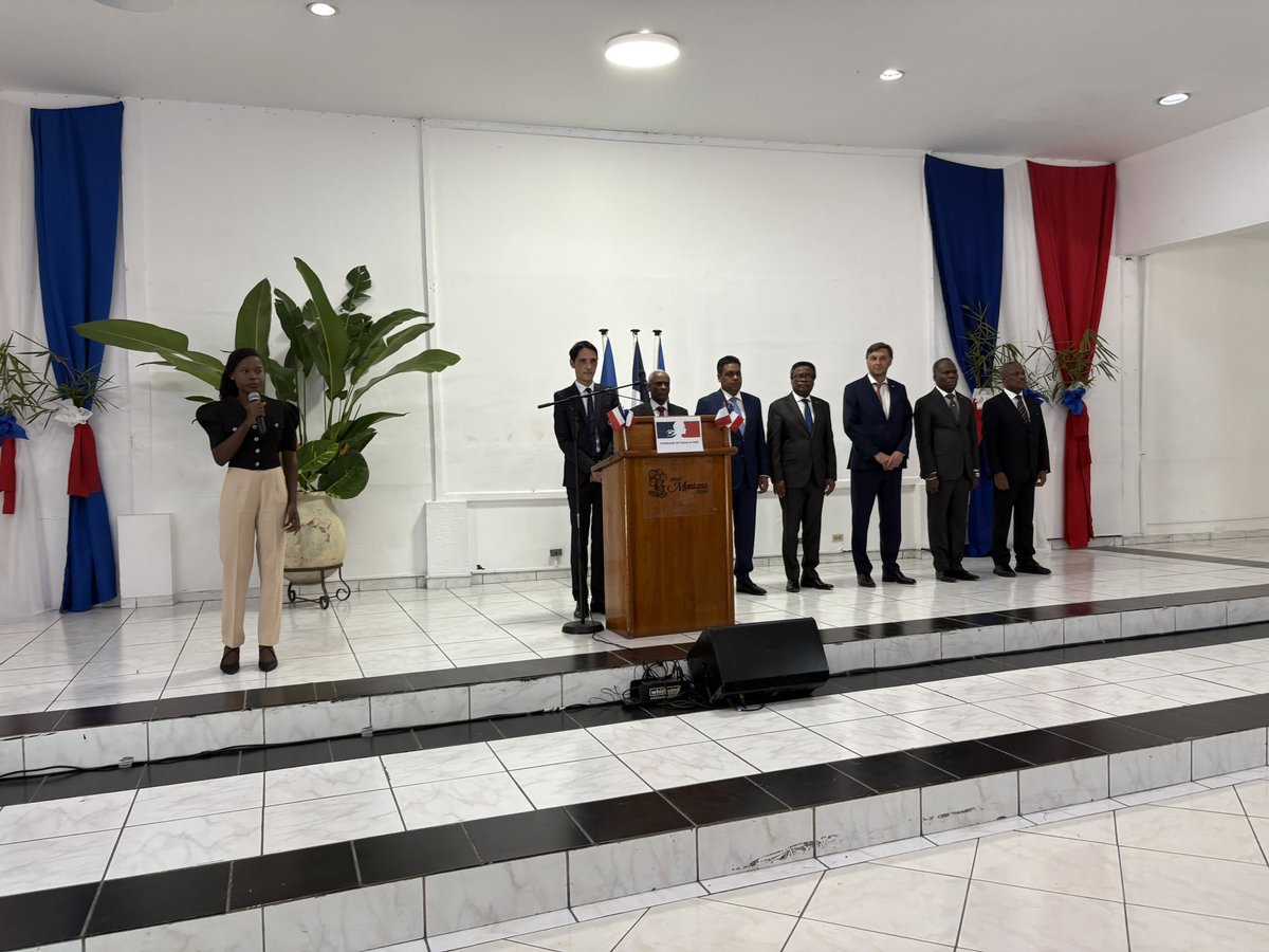 CristoDupouy's tweet image. À l’occasion du 14 juillet à Port-au-Prince, @OEAHaiti remercie la France, pays observateur auprès de @OAS_official , pour son engagement en Haïti. Nous saluons le renforcement constant de notre partenariat en matière de sécurité, sous l’impulsion de l’ambassadeur @AntoineMichon1…