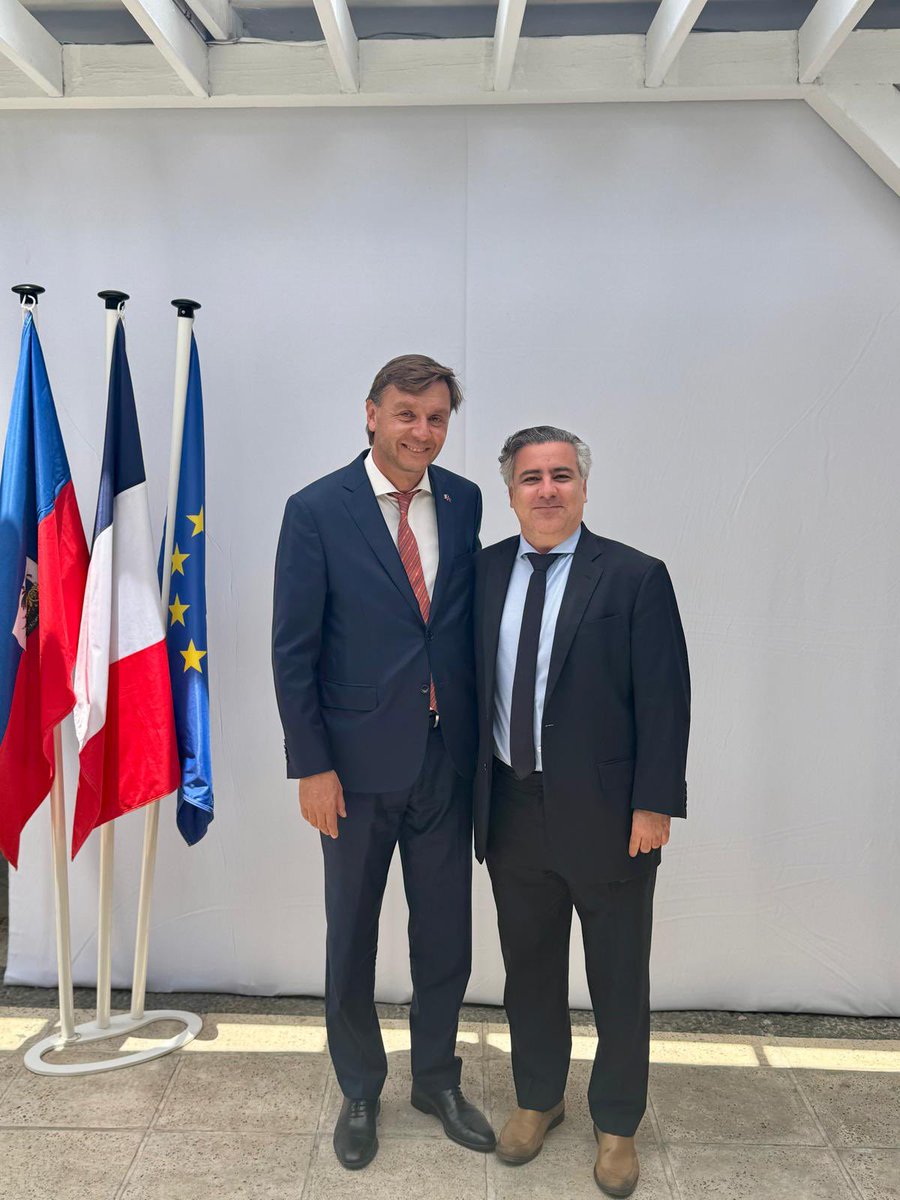 CristoDupouy's tweet image. À l’occasion du 14 juillet à Port-au-Prince, @OEAHaiti remercie la France, pays observateur auprès de @OAS_official , pour son engagement en Haïti. Nous saluons le renforcement constant de notre partenariat en matière de sécurité, sous l’impulsion de l’ambassadeur @AntoineMichon1…