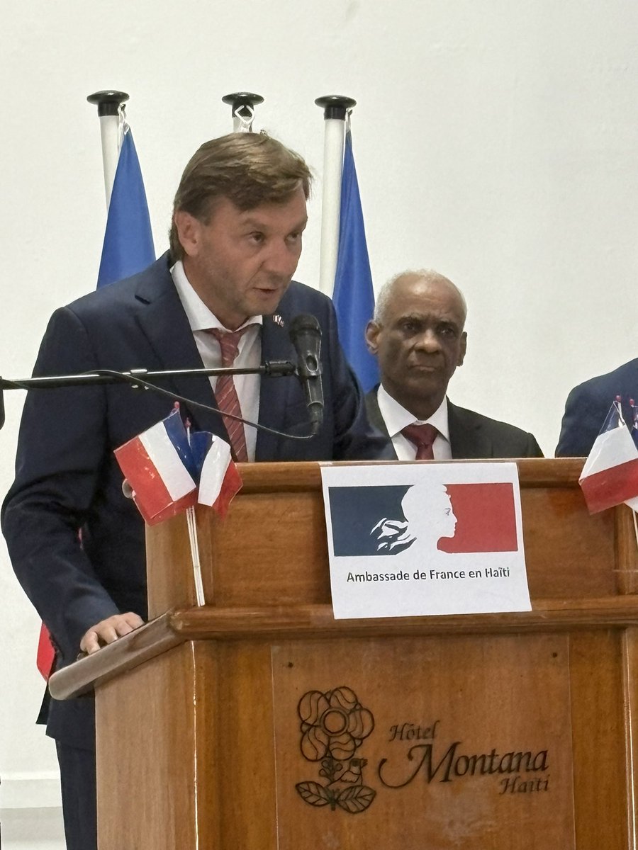 CristoDupouy's tweet image. À l’occasion du 14 juillet à Port-au-Prince, @OEAHaiti remercie la France, pays observateur auprès de @OAS_official , pour son engagement en Haïti. Nous saluons le renforcement constant de notre partenariat en matière de sécurité, sous l’impulsion de l’ambassadeur @AntoineMichon1…