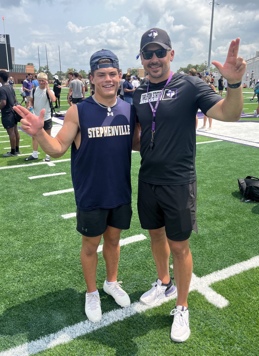 TrotJordan's tweet image. Thank you @TarletonFB for hosting a great camp! Thank you @QBsWork16 for the tour around the facilities! I am looking forward to Friday Night Lights this week!
@Coach_Hes12
@CoachDoty_SHS
@CoachMattJordan
@Coach_Kittley
@CoachKilcoyne