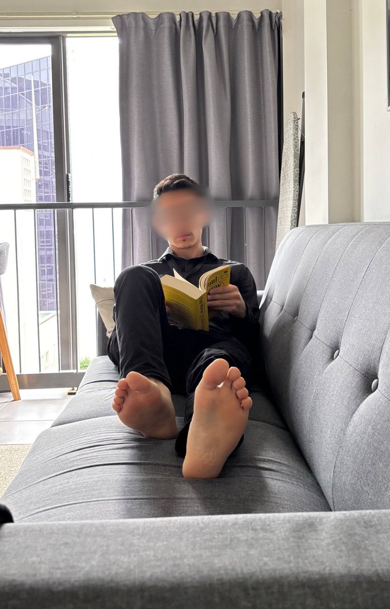 Reading is fundamental, worshipping  feet is a must 🫵🏻👉🏻🦶🏻👅 #manfeet #feetworship #barefoot #gayfeet #findom