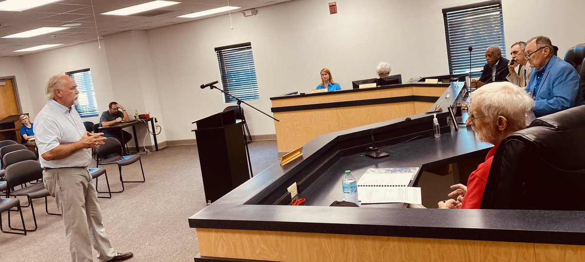 TheoLane13's tweet image. Tonight we proudly present @DukeEnergy @DukeEnergySC Foundation ‘Hero Grant’ award to #SaludaCounty EMS. Thanks to OnPoint EMS Network & #CountyCouncil for their commitment to this community !