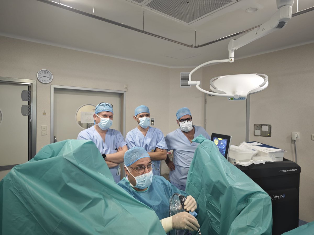 Visitors to our operative room from Turkey and Mexico!