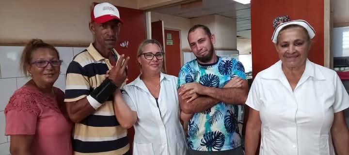 🇨🇺 En #Moa la salud va más allá de lo médico 🇨🇺. El equipo de trabajo social municipal visitó las unidades asistenciales. Visitas como estas nos permiten identificar desafíos y crear soluciones para nuestros pacientes. 
#HonorHolguinero
#CubaEsSalud