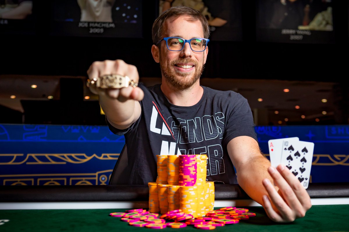 WSOP's tweet photo. Nelson Marisanchez 🇪🇸 is the winner of Event #90: $777 Lucky 7's NLH. He walks away with $777,777 and his FIRST gold bracelet! #WSOP2025 https://t.co/HrFGmutlmI