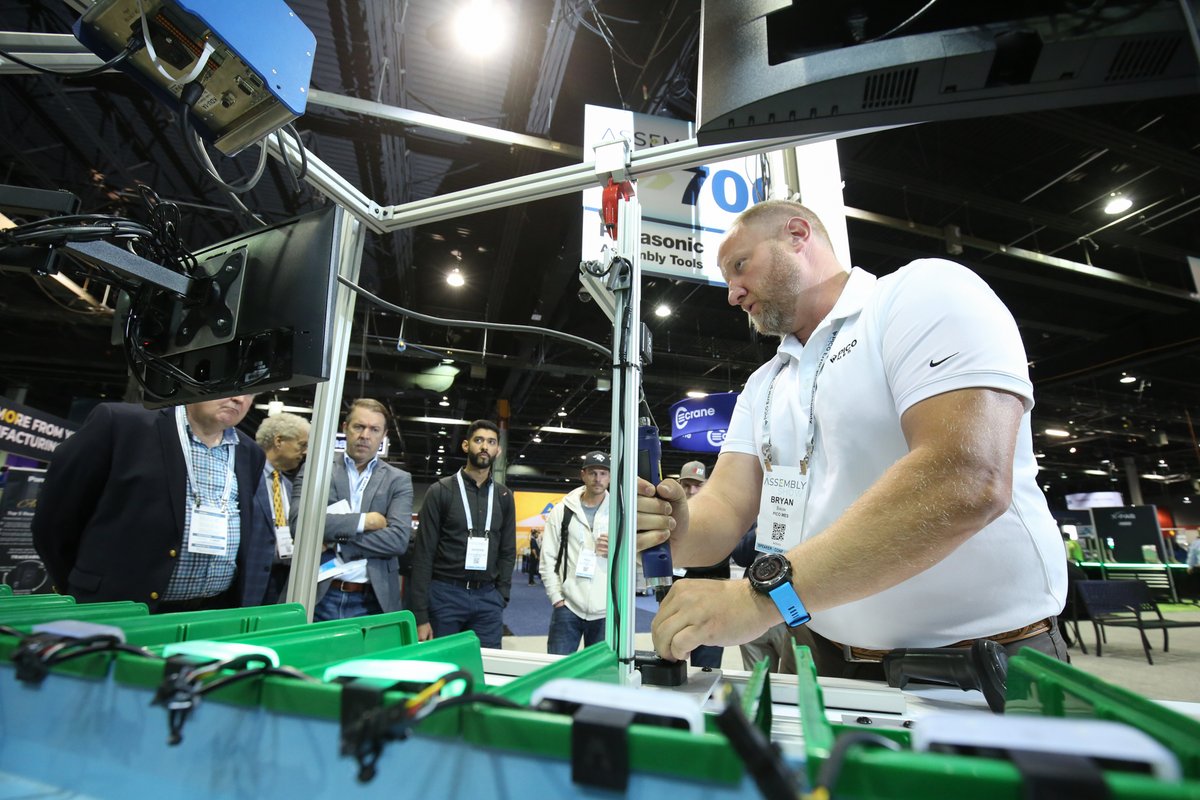 Bryan Bauw of <a href="/PicoMES/">joanah</a> at The ASSEMBLY Show in Rosemont, Illinois.

We're gearing up for another great year! Check out our agenda for 2025 and register today! 🔗 assemblymag.com/the-assembly-s…

#digitalworkinstructions #digitalwork #manufacturing #software