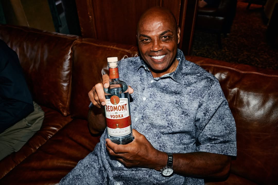 CaesarsRewards's tweet image. What an unforgettable week at the all-new @CaesarsRepublic Lake Tahoe, right at the heart of the American Century Championship Tournament! From the elegance of Lisa Vanderpump to the energy of Steph Curry, our Caesars Rewards VIPs enjoyed exclusive access to unforgettable…