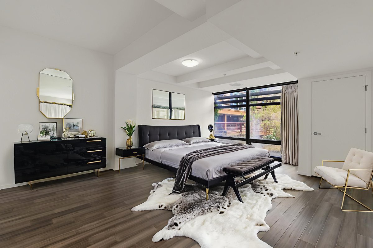 tawillionaire's tweet image. Big sales month in June
Crickets so far in July
But my rentals are taking off
Just signed one lease at $8K/month and listing 2 more at Optima Camelview soon 👌