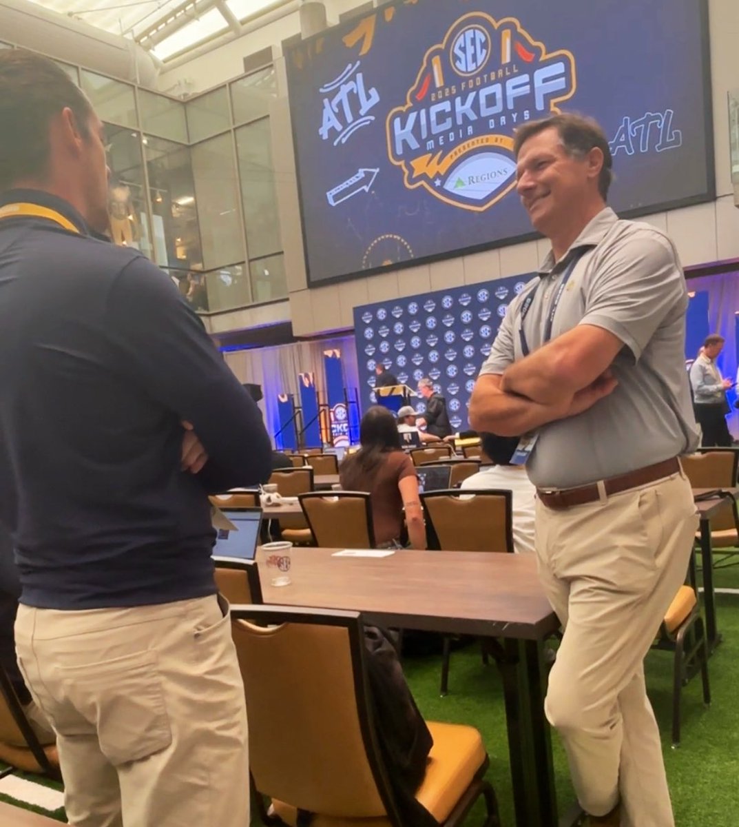 FCSports's tweet image. Sign #30648 college football season is almost here: conference media days are underway!

The Chief was holding down the fort at #SECMD25 today as their first four teams spoke with media. Big 12 held theirs last week and the ACC and Big Ten will take place next week.
