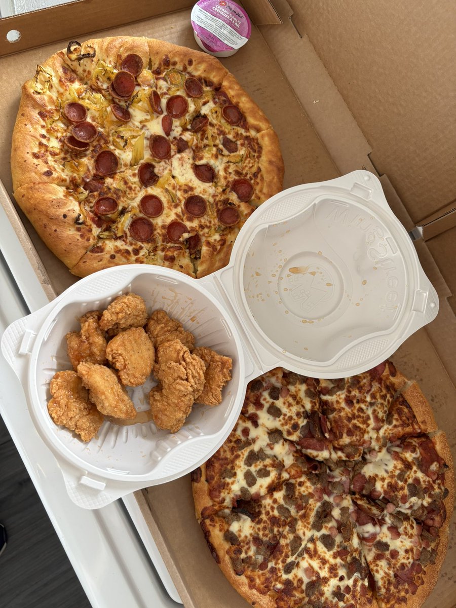 Thank you for dinner my love <a href="/IcandyEh/">ᵀᵀᵛ iCandy Eh</a> 😍🥰

<a href="/VTalentedTeam/">Very Talented</a> <a href="/VeryTalentedORG/">VT ORG</a> <a href="/pizzahut/">Pizza Hut</a> 

#VTontop #MoulaGang #NFA #iBot #dinnertime #PizzaLovers #wings #BestGirlfriend #surprise