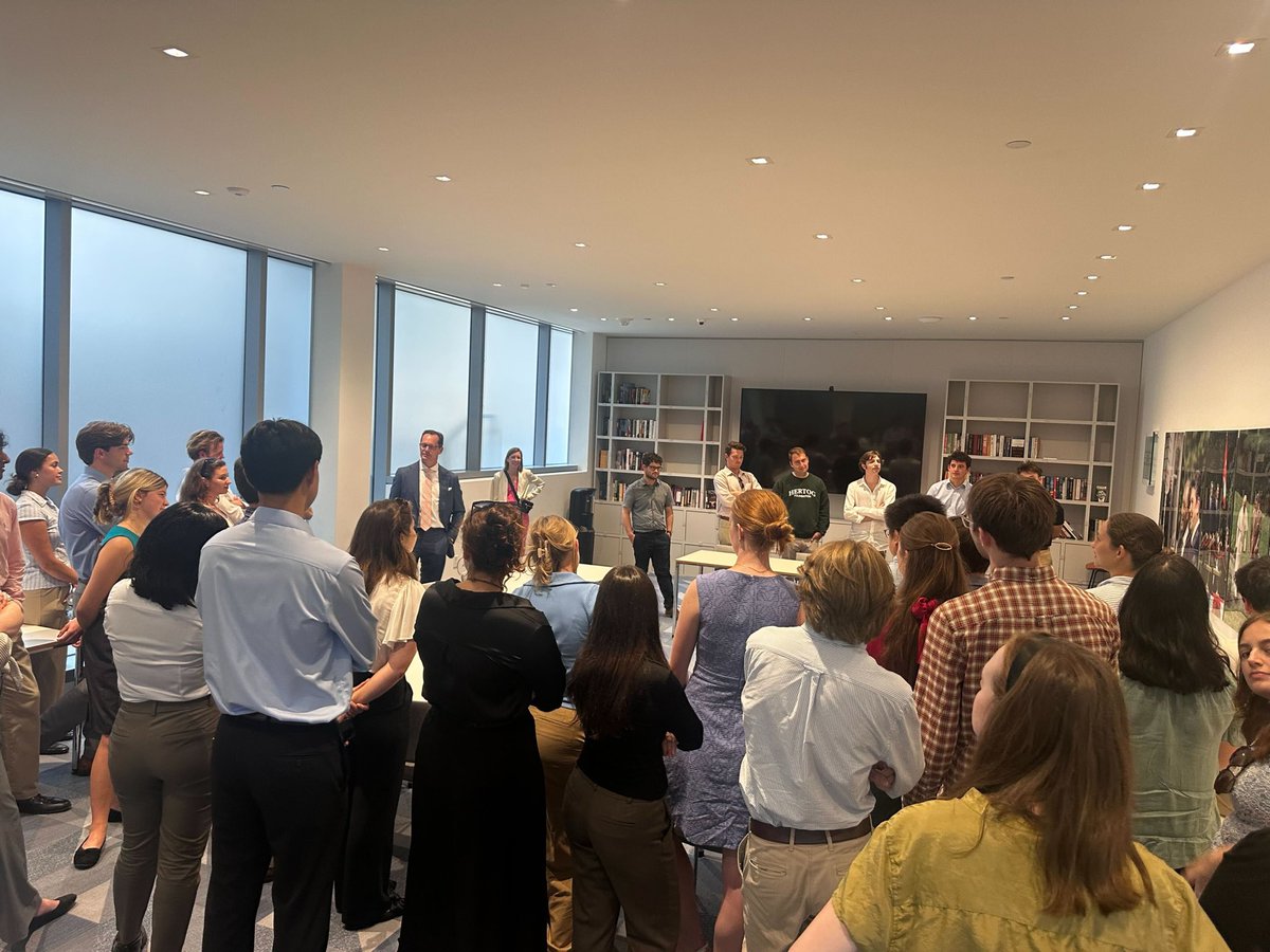 ReaganInstitute's tweet image. Great to welcome the @HertogFDN fellows to the Reagan Institute today. These students embrace many of the core principles of the Reagan Institute’s work particularly in civic engagement, rigorous intellectual political debate, and informed patriotism.