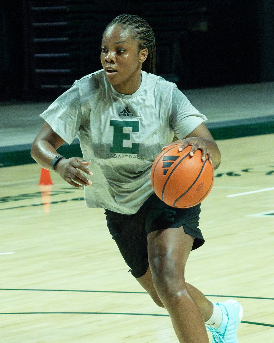 EMUWBB's tweet image. Sisi on the cam, Sisi on the mic📸🎤

#EMUEagles | #GreenLightGO