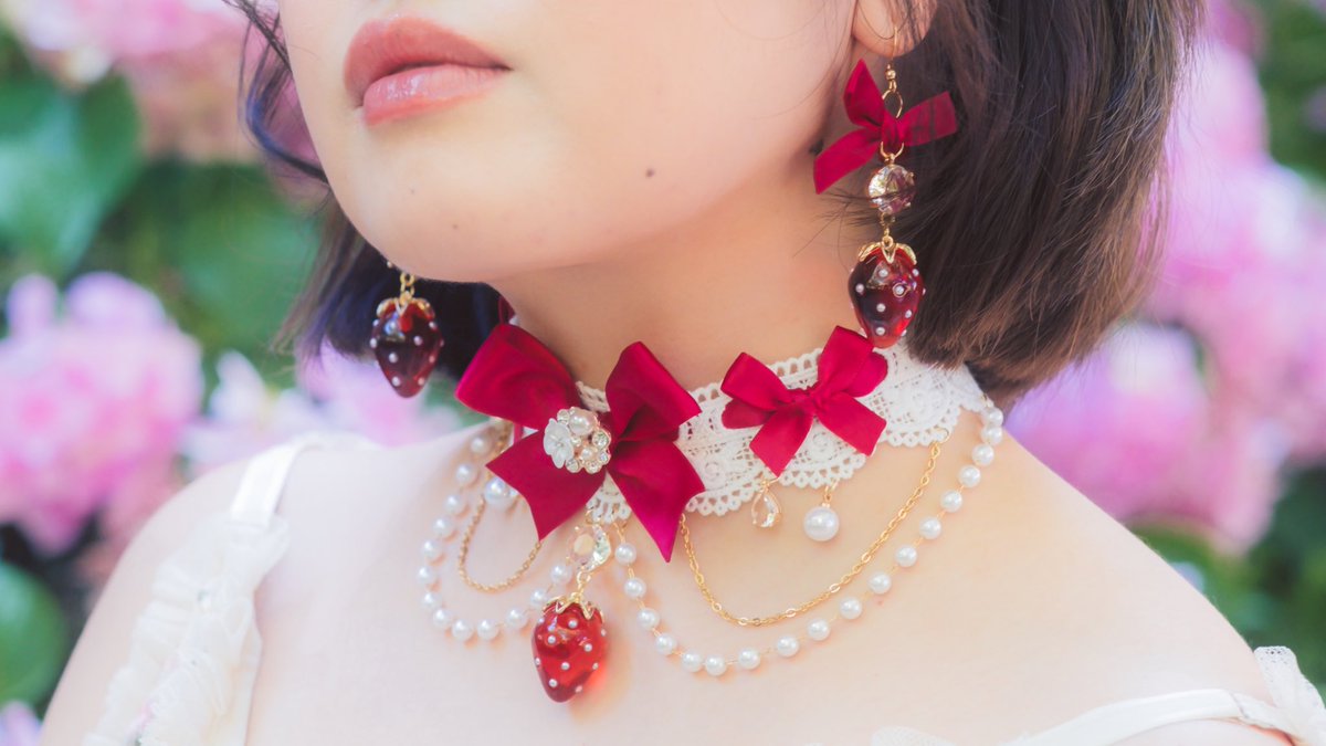mokapuffshop's tweet image. strawberry princess @itskleine ๐ modelling the strawberry shortcake set ๐ฐ
.
.
๐ท @AriISACAT ๐