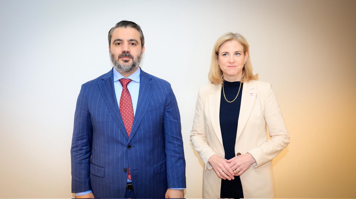 syrianmofaex's tweet image. وزير الخارجية والمغتربين السيد أسعد حسن الشيباني يلتقي في بروكسل، وزيرة الخارجية الاتحادية للشؤون الأوروبية والدولية في جمهورية النمسا السيدة بياته ماينل رايسينغر، وذلك على هامش اجتماع الاتحاد من أجل المتوسط.