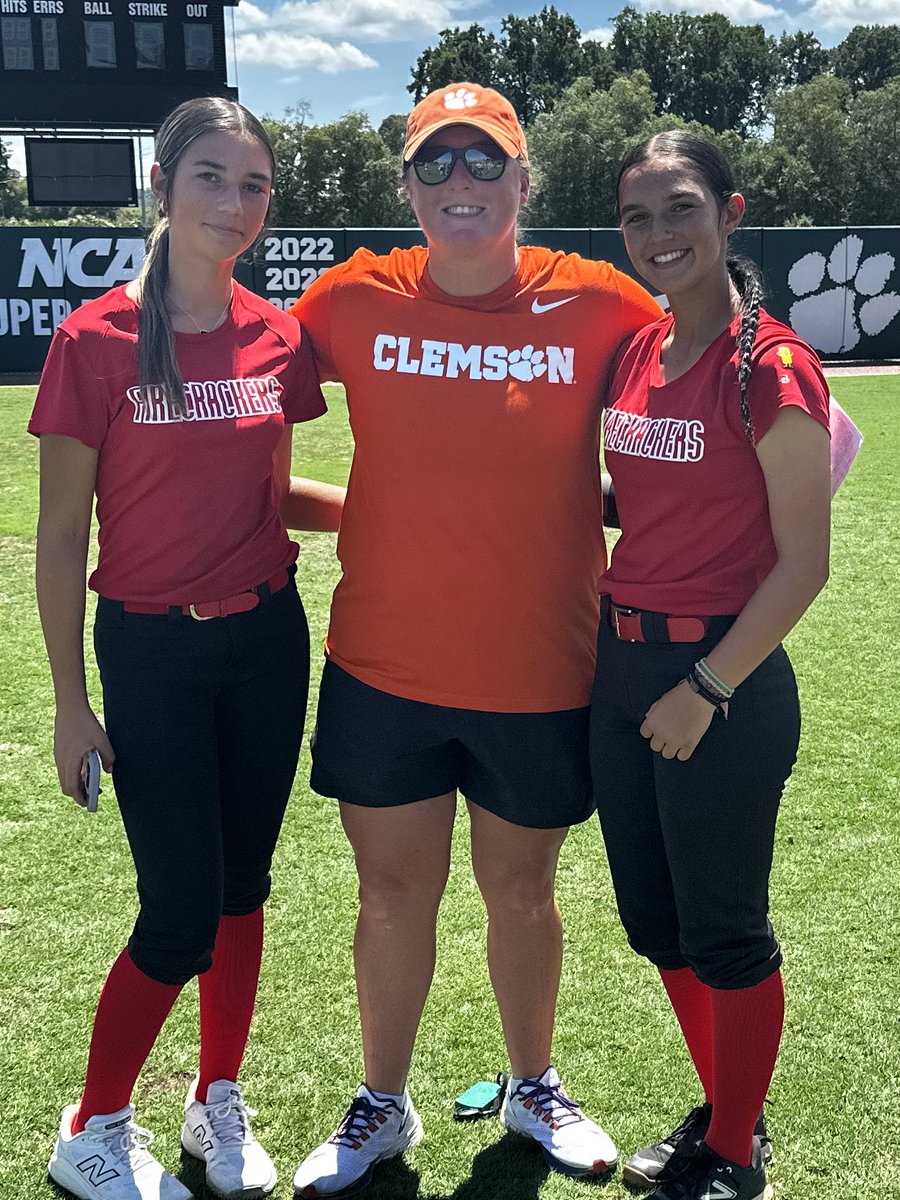 MelanieMulterer's tweet image. Had a blast today with @clemsonsoftball. It’s always great to learn from one of the best coaching staffs in the country. Thank you @rittmanjohn @KatieRepole @ClemsonCoachKJ and players, I can’t wait to come back.