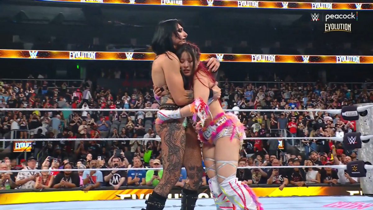 Caught up on WWE from this weekend: the build to Evolution 2 was very questionable, and they did those women dirty, but boy did they deliver in spite of it. Iyo Sky vs. Rhea Ripley deserves the heaps of praise that they're getting. Incredible match - pure wrestling solemates.