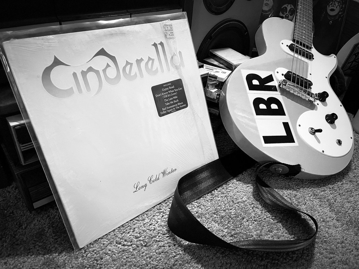 realizzypresley's tweet photo. Jumping on a podcast in about and hour so I thought I’d take some time to remember my pallie Jeff who left us 4 years ago today. #jefflabar https://t.co/CIvBDtmSIg