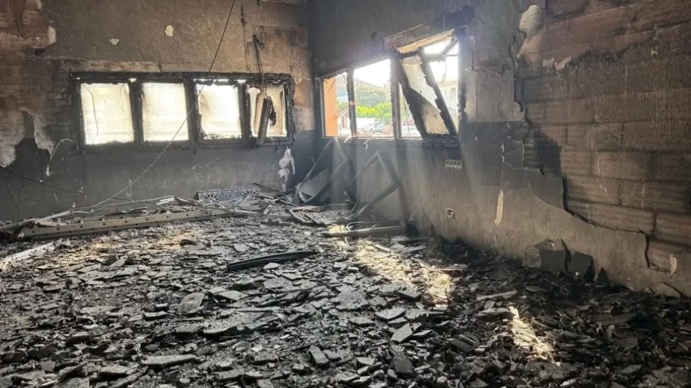 Han cremat la mesquita de Piera. 

Les mesquites, ni cremades, ni construïdes:  TANCADES!

L’islam és incompatible amb els valors occidentals.

#SalvemCatalunya 💙