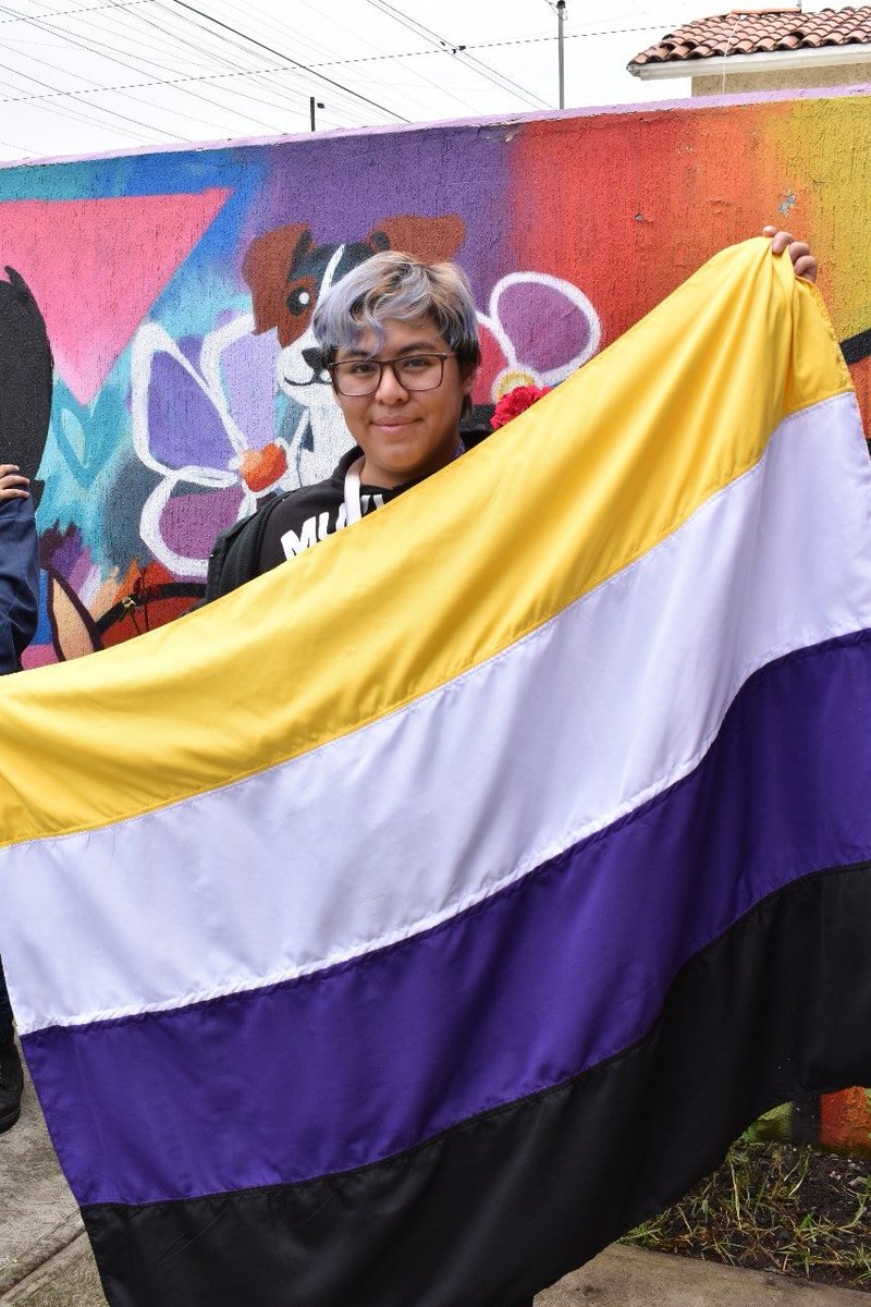 FueraCloset_AC's tweet image. Este fin de semana, llevamos a cabo nuestra Primera Jornada de #VisibilidadNoBinaria en #Calli, primer centro comunitario para personas #LGBTTTIQ+ en el Valle de Toluca.💛🤍💜🖤