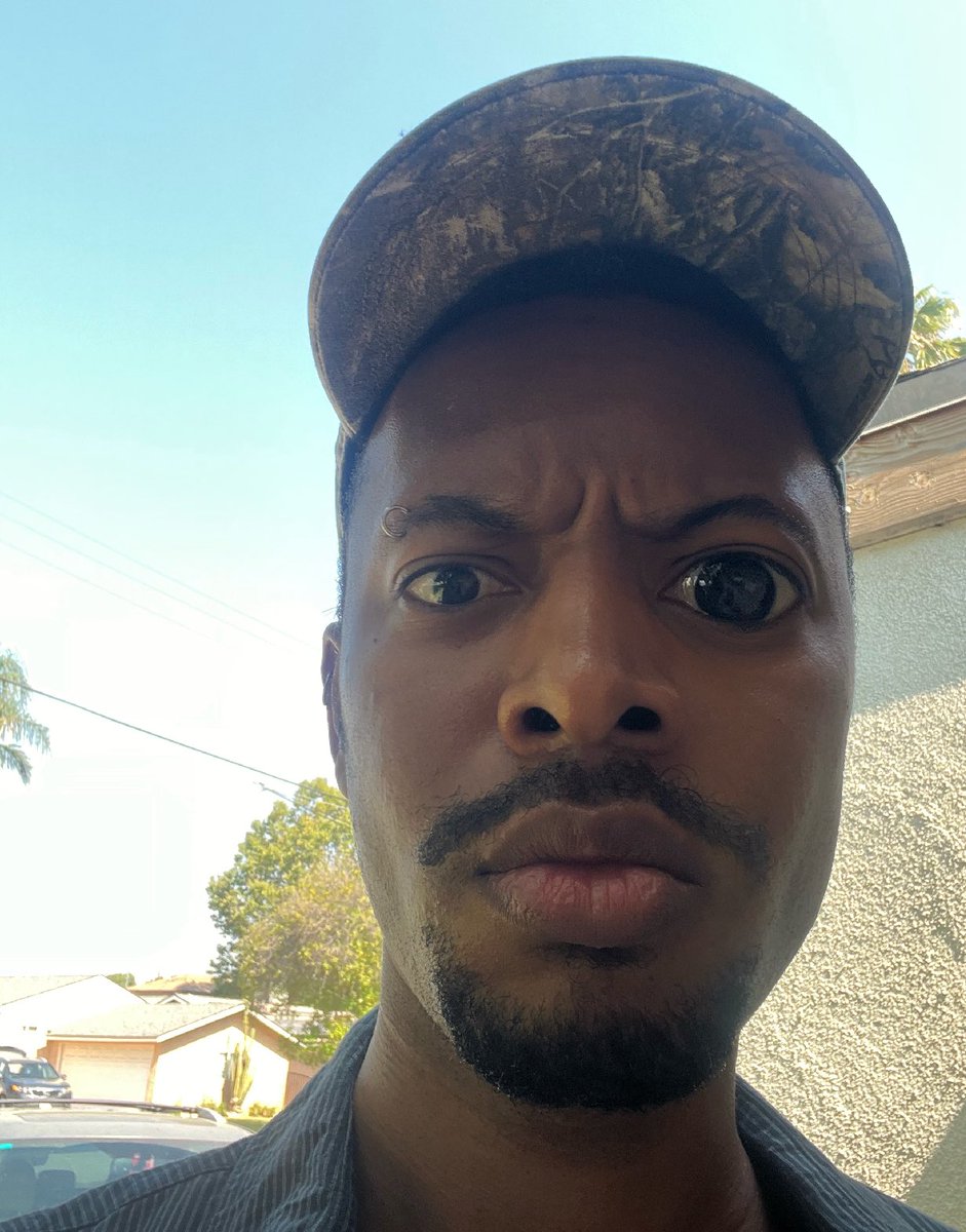rob_jpeg's tweet image. someone鈥檚 horse kicked me in the back of the head last week. so i鈥檝e been smoking gas station weed all week to deal with the pain. im going to be ok.
