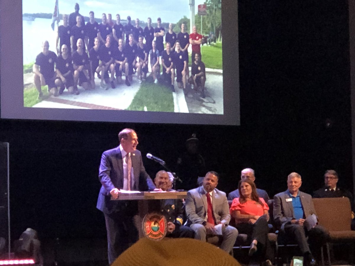 JohnSgromolo's tweet image. Tonight we welcomed our newest recruits to the @ClayFireRescue family! Congratulations to this great group who has officially earned the title of Firefighter. Our community is forever grateful for your choice to answer the call to serve. Thank you for your service!