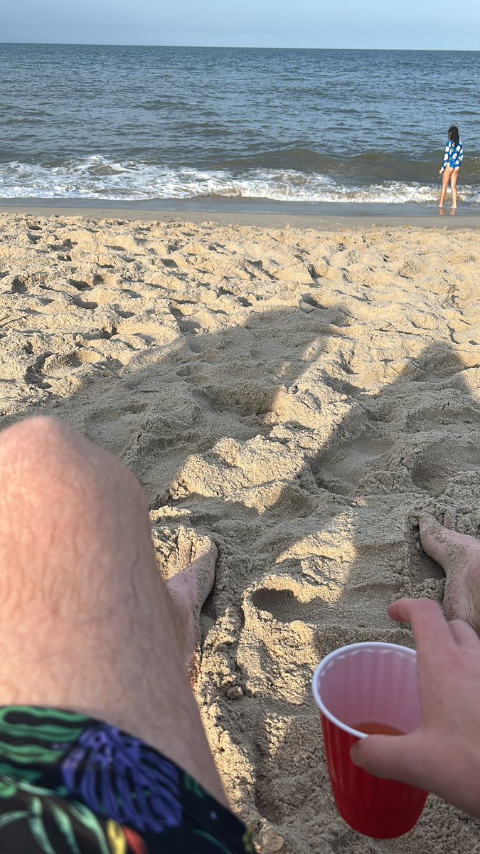 dickbeev's tweet image. Livin