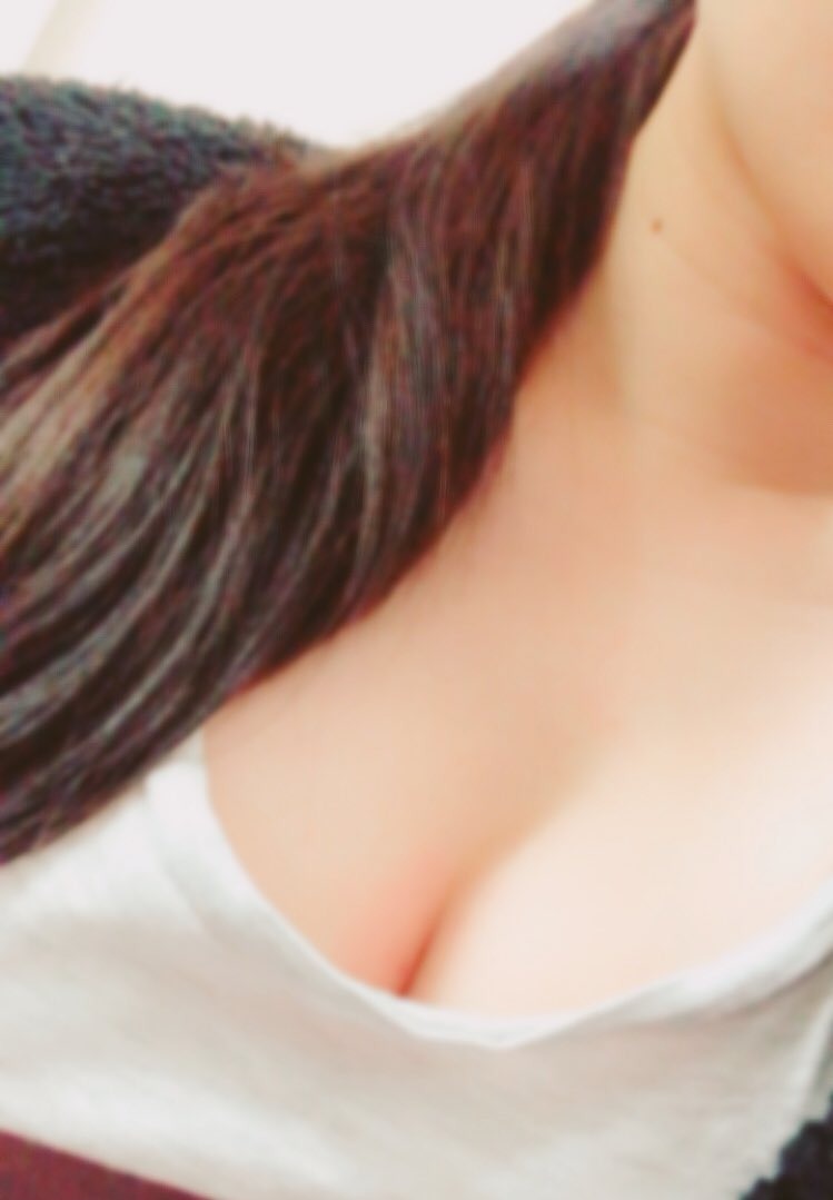 ここウチみたいのばっかりだよねｗ自撮りをさらすのが気持ちよく感じる子が集まってるｗ男女ともに登録無料だし試しに来てみれば？→tinyurl.com/29d9yu2h