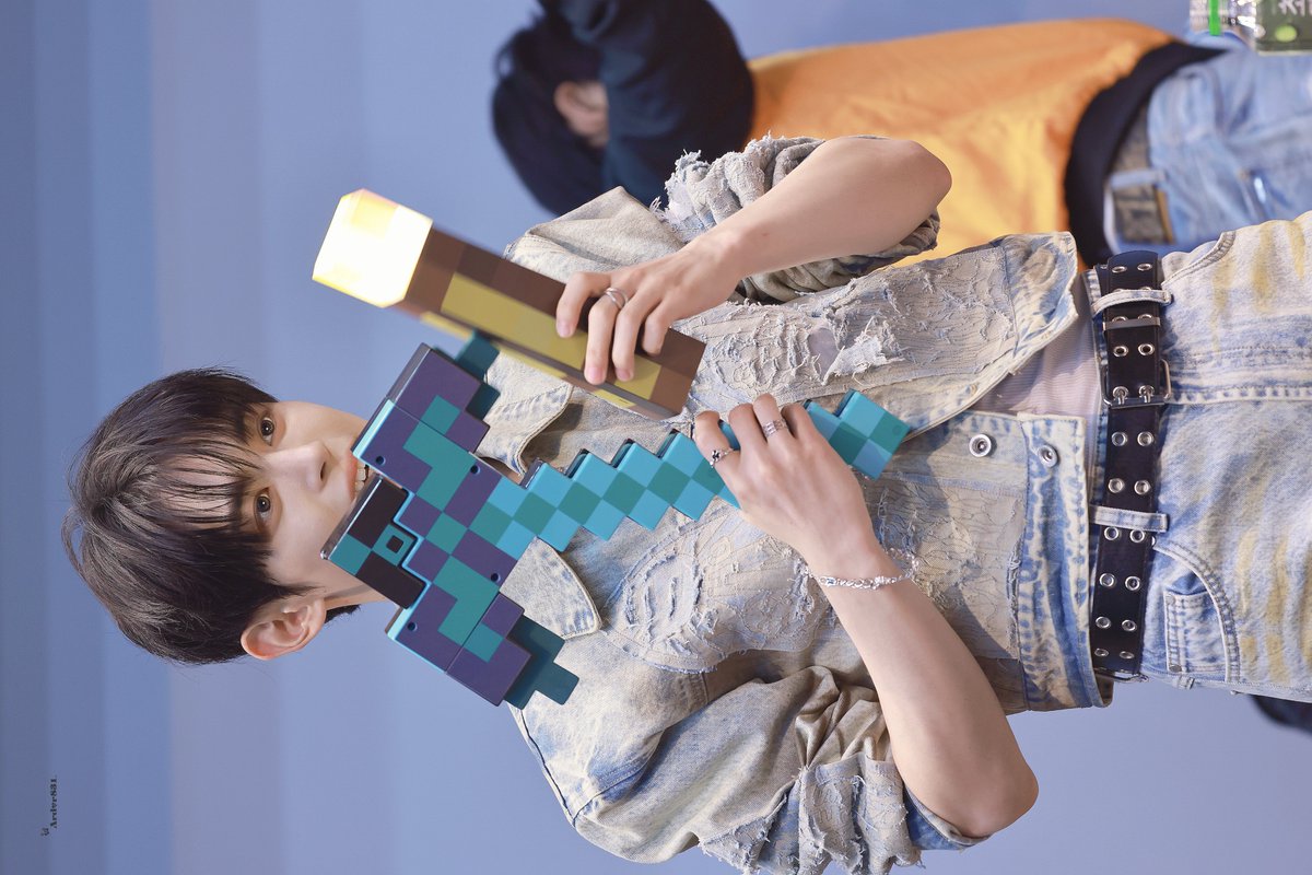 250712 @ Apple Music

#현빈 #HYEONBIN #NOWZ #나우즈